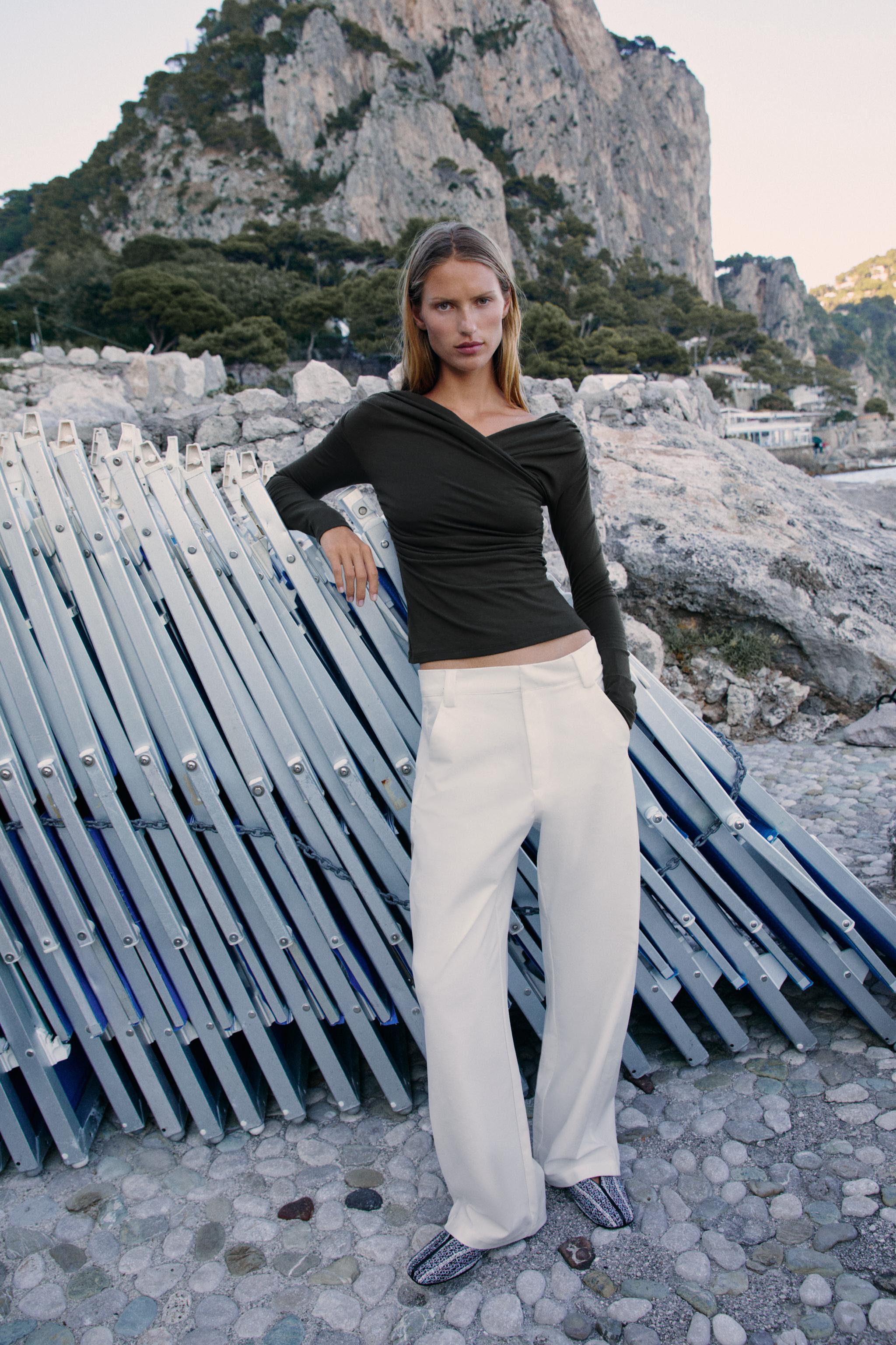 DRAPED WRAP TOP